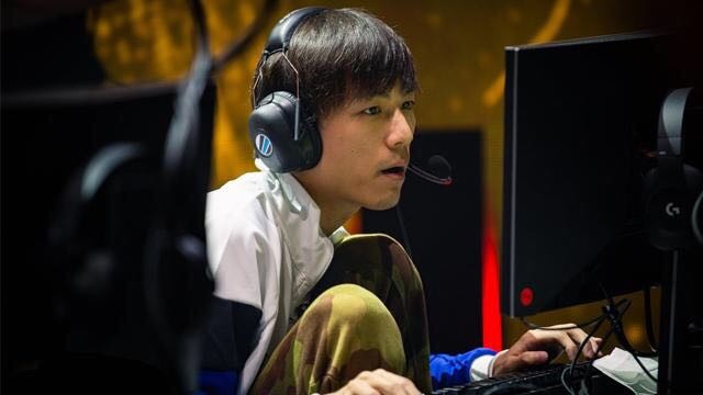 的平台上 的平台上