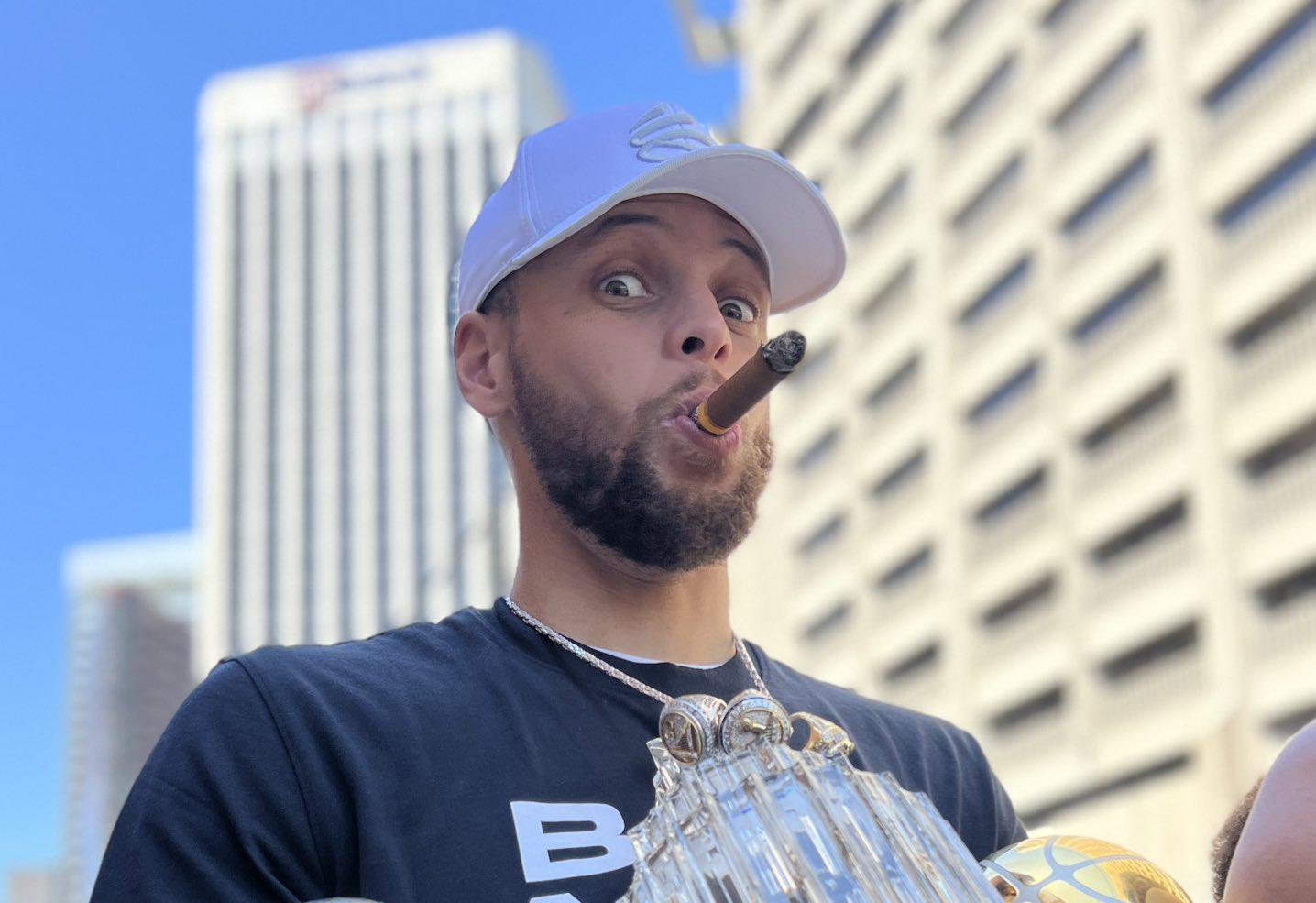 持领先地位 持领先地位