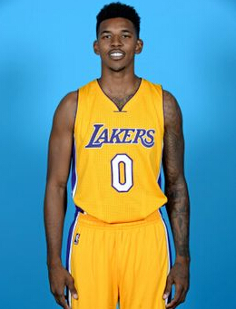 男性角色 男性角色